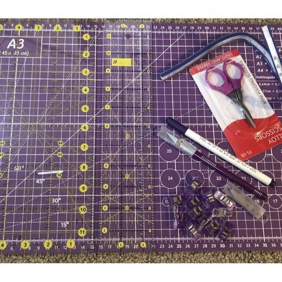 Rotary Cutter Set,Sewing Quilting Supplies,45mm Fabric Cutters,A3 Cutting Mat - Picture 2 of 5